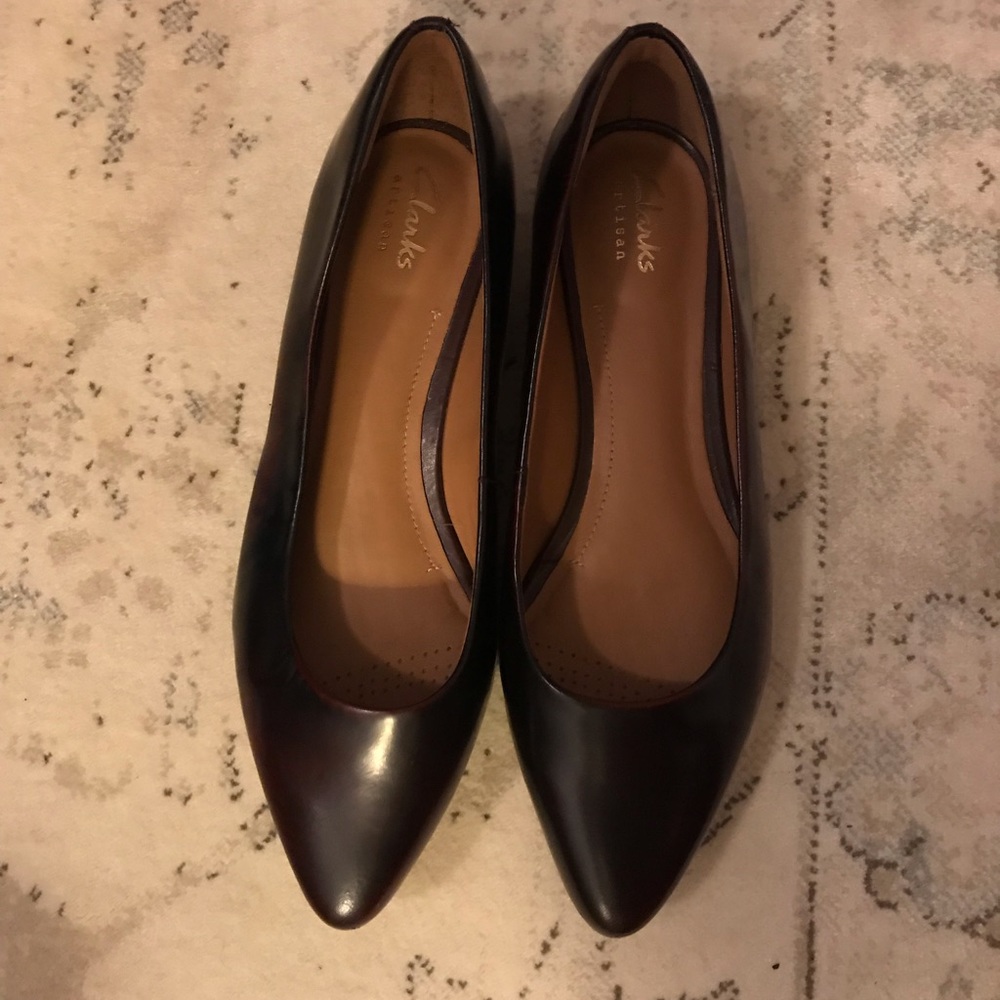 Clark’s Artisan Collection Size 6 Ombré Burgundy
